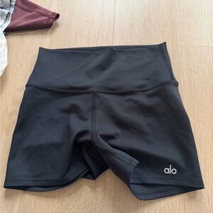 ALO Yoga Women's Black Bike Shorts